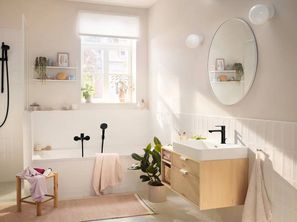 Смеситель для раковины Hansgrohe Rebris S черный матовый 72588670 - 1