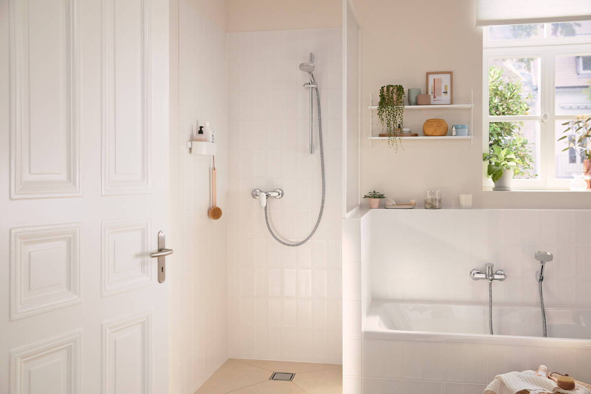 Смеситель для ванны с душем Hansgrohe Rebris S хром 72440000 - 2