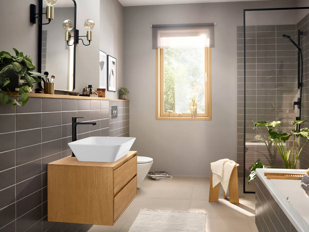 Смеситель для раковины Hansgrohe Rebris E с донным клапаном черный матовый 72591670 - 1