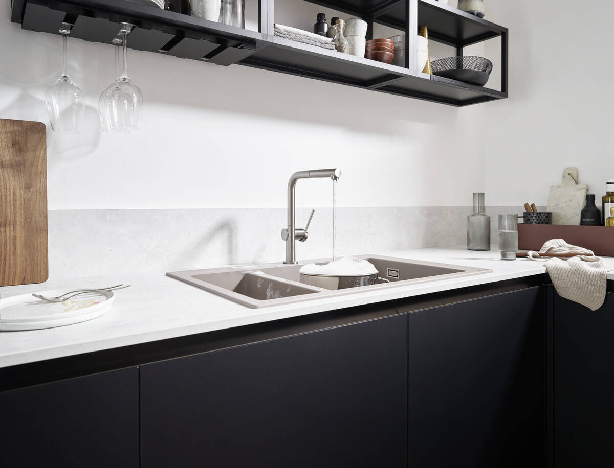 Смеситель для кухни Hansgrohe Talis M54 72808800 сталь - 1