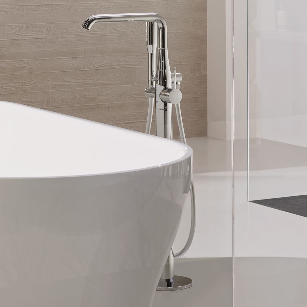 Смеситель Grohe Essence New 23491001 напольный - 1