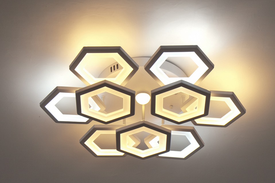 Потолочная люстра Escada Hexagon 10236/9LED - 1