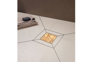 Душевой трап Berges Zentrum 15х15 с решеткой под плитку