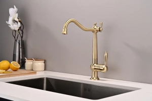 Смеситель для кухни Paulmark Retro бронза - 2