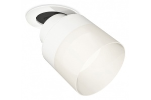 Встраиваемый светильник на штанге Ambrella XM XM8101521