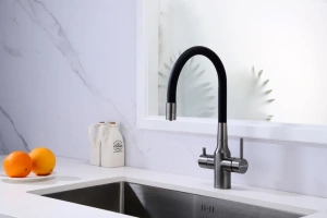 Смеситель для кухни Paulmark Salix с гибким изливом темный хром - черный матовый - 2