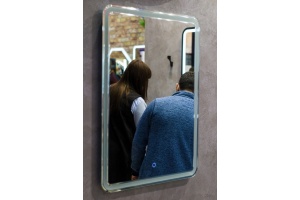 Зеркало с подсветкой 