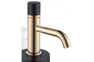 Смеситель для раковины высокий Boheme Stick золото с черным