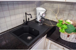 Мойка кухонная Omoikiri Yonaka 65-BL черная - 2