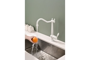 Смеситель для кухни Paulmark Retro белый матовый - 3