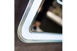 Зеркало с подсветкой 