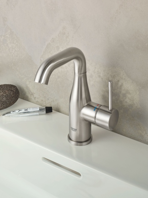 Смеситель Grohe Essence New 23462DC1 для раковины - 1