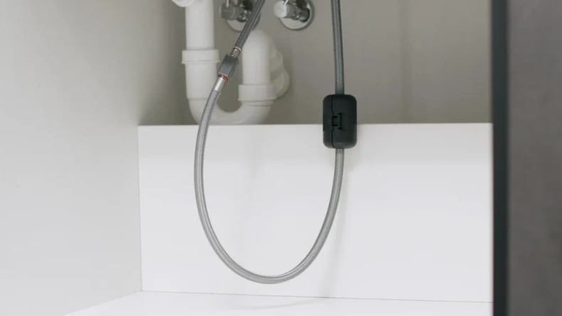 Смеситель для кухни Hansgrohe Zesis M33 с вытяжным душем черный матовый 74800670 - 7