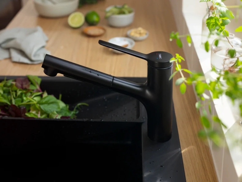 Смеситель для кухни Hansgrohe Zesis M33 с вытяжным душем черный матовый 74800670 - 4