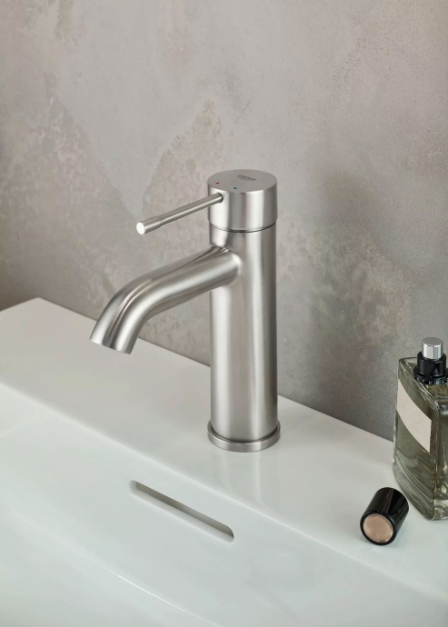 Смеситель Grohe Essence New 23590001 для раковины - 2