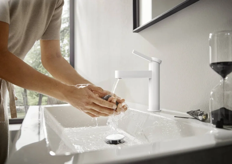 Смеситель для раковины Hansgrohe Finoris 110 с донным клапаном белый матовый 76010700 - 1